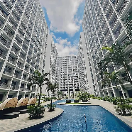 3 Condos*8 Beds*3 Bathrooms*3 Kitchens*4 Pools*@ Shore2 Moa